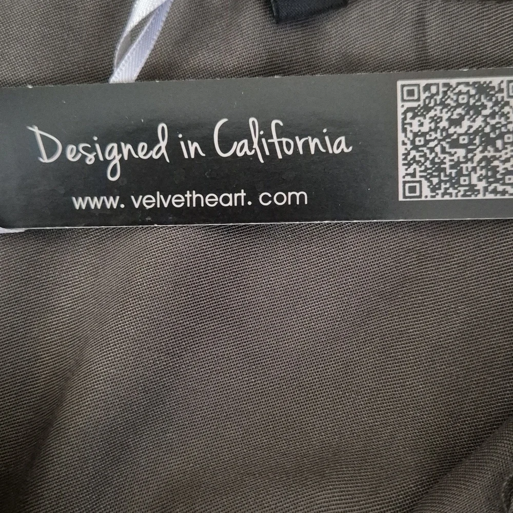 Velvet Heart Green Dress - Picture 6 of 6